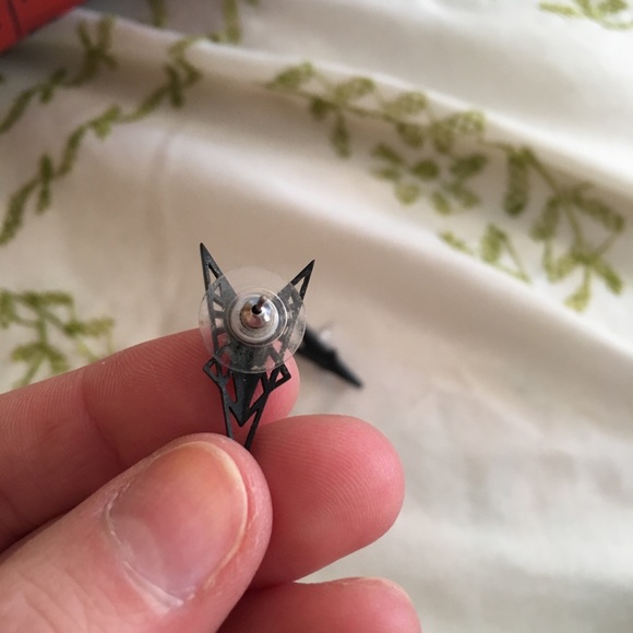 Eddie Borgo Black Stud Earrings - Picture 5 of 7